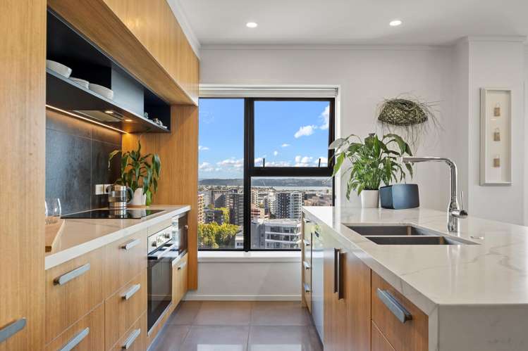 1702/38A Liverpool Street_5