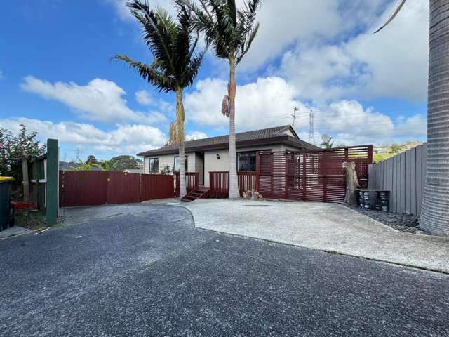Stylish Family Home in the Heart of Massey