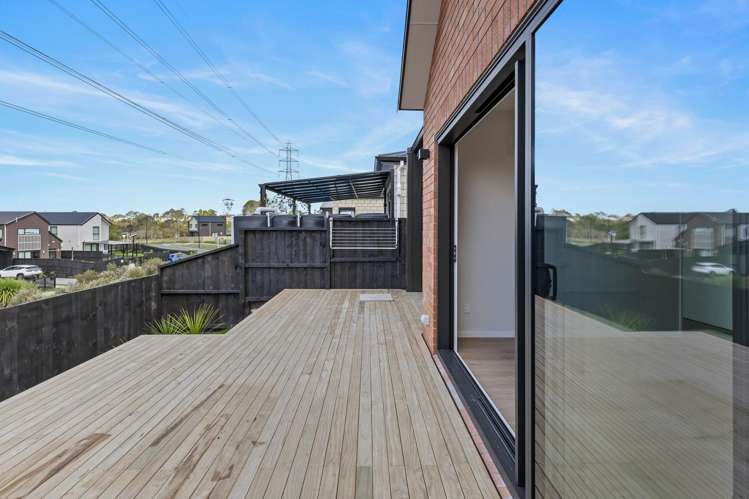 24 Puwha Street Massey_12