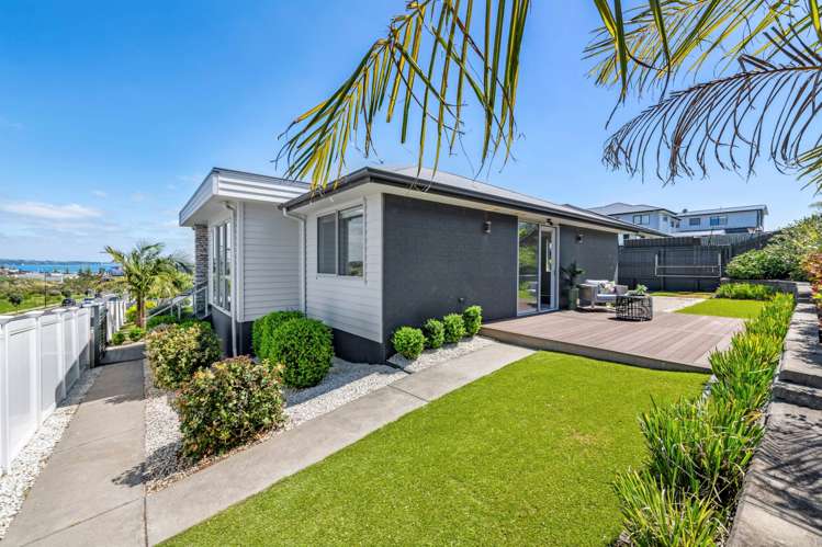 152 Ninth View Avenue Beachlands_13