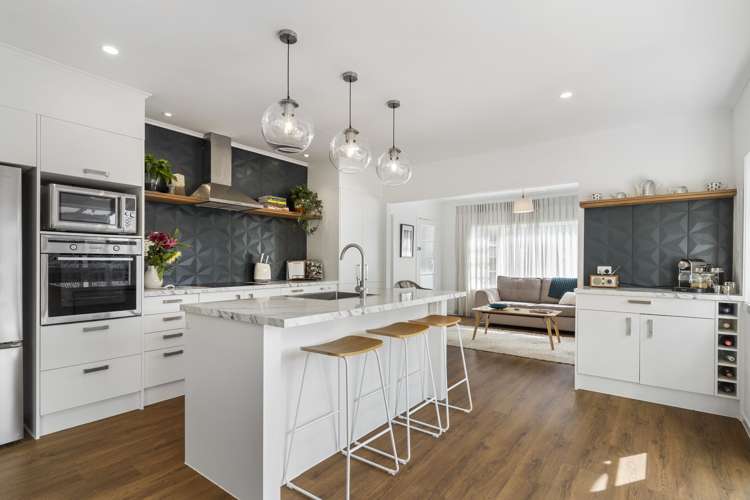 110 Everitt Crescent Whangamata_11