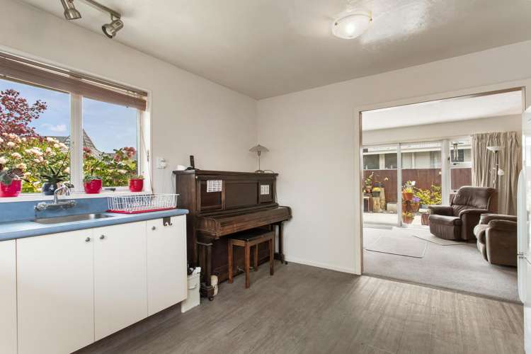 2/9 Omega Place Casebrook_3