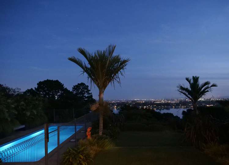 11 Chatham Avenue Paremoremo_28