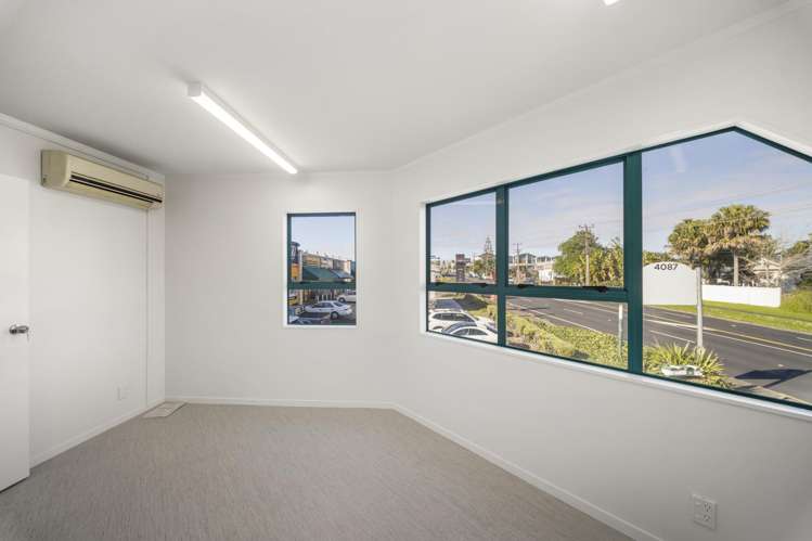 1/4087 Great North Road Kelston_9