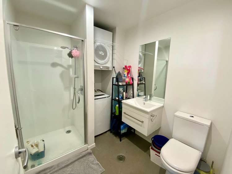 807/20 Mccrae Way New Lynn_7