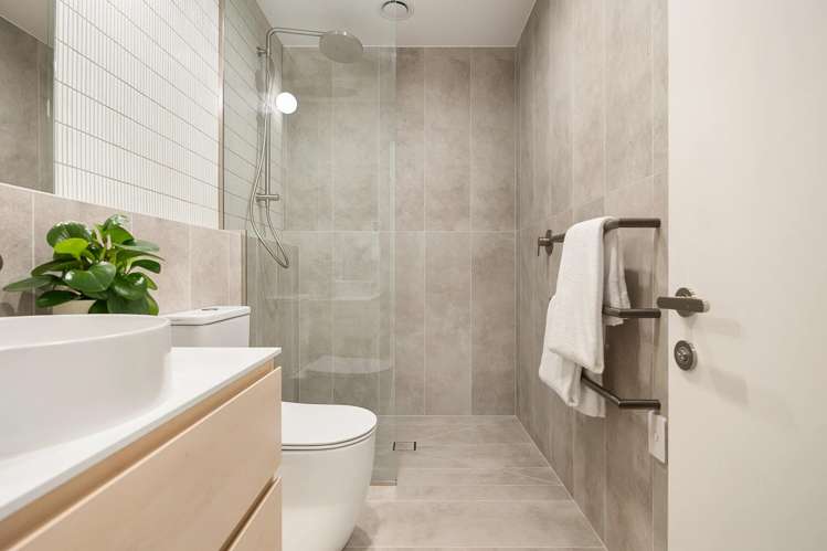 6/4 Madeira Lane Grafton_13