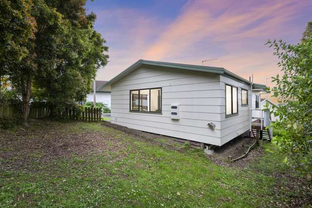 2/13 Thalia Place Totara Vale_1