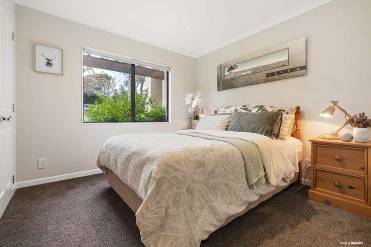 568 Redoubt Road Flat Bush_18