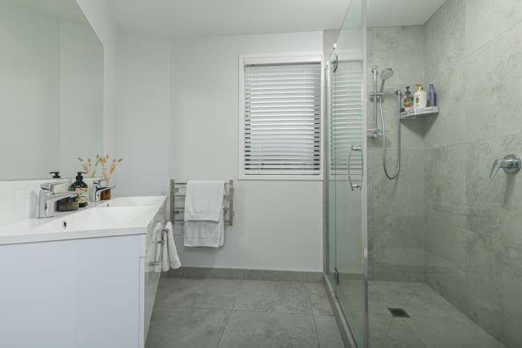 105 Bonair Crescent Silverdale_22
