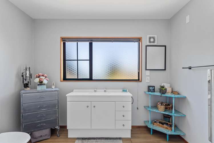 37 Old Main North Road Leithfield_14