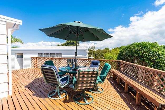 12 Holiday Crescent in Mangawhai Heads