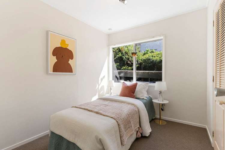 73A Ayton Drive Totara Vale_16
