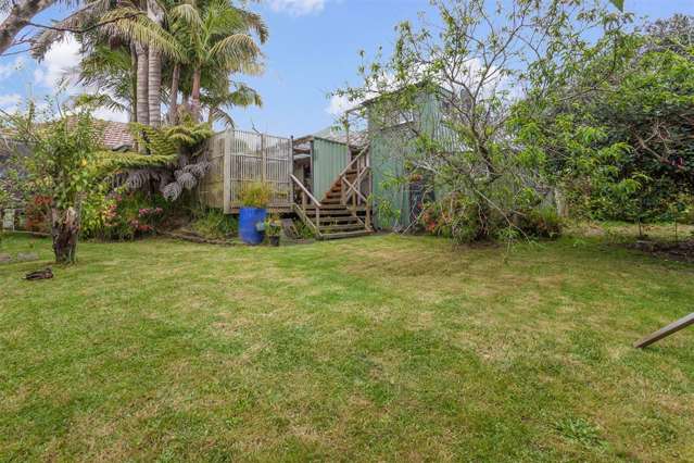 6 Archlynn Road Kelston_3