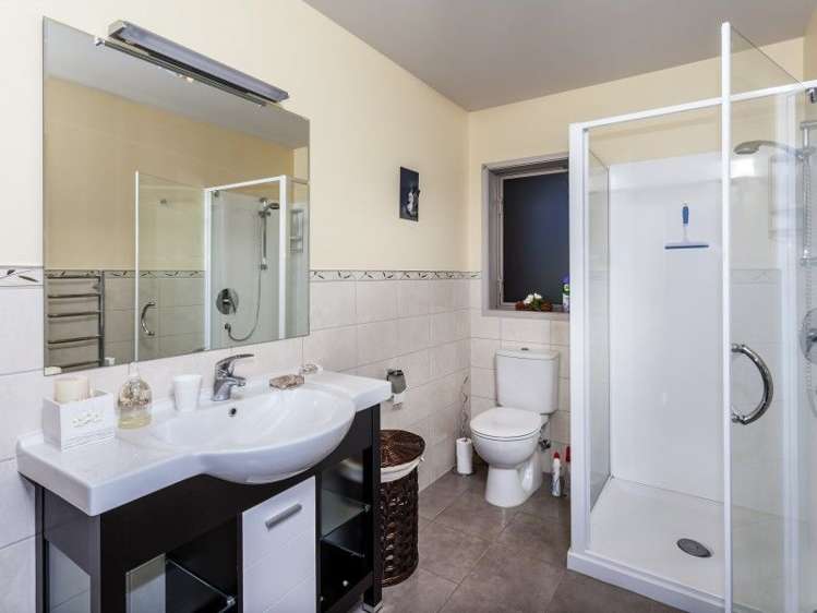 102 Alexander Close Thames_23