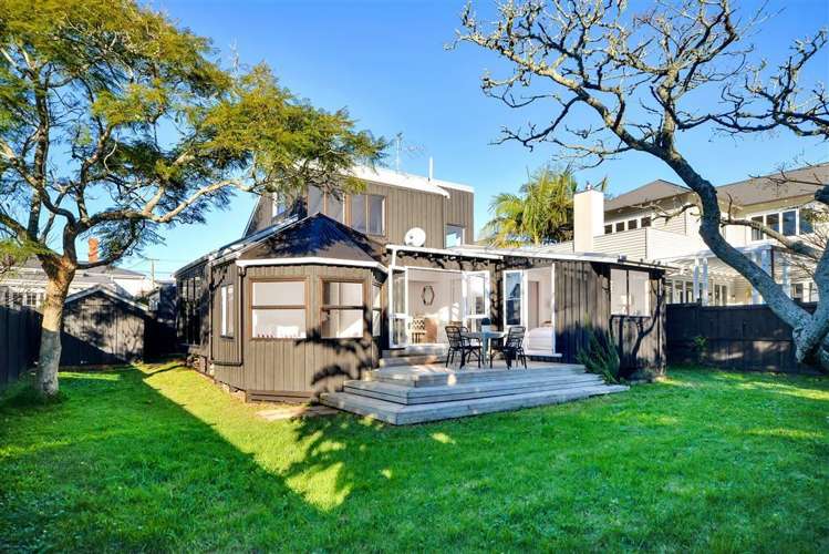 2a Sinclair Street Devonport_11