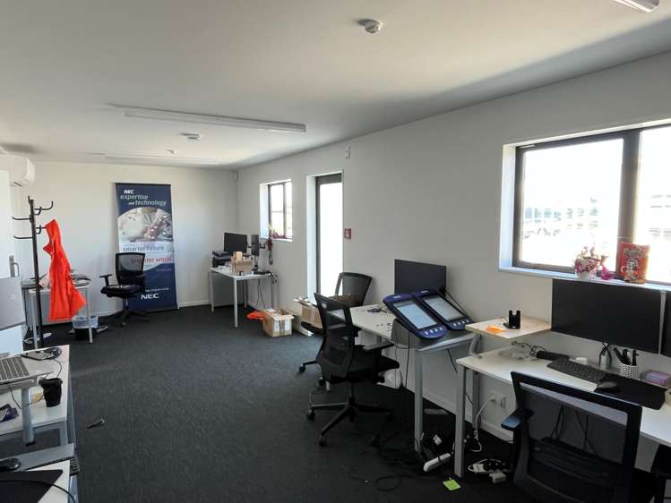 1/7 Lake Bryndwr Lane Burnside_3