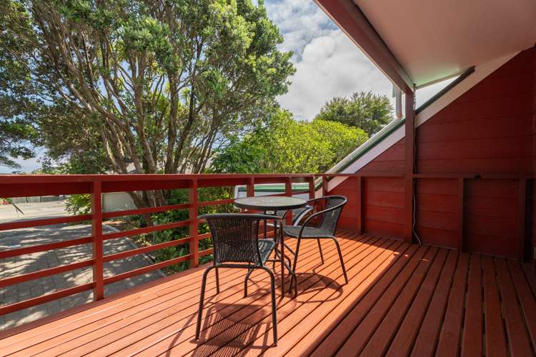 18 Roys Road Plimmerton_2