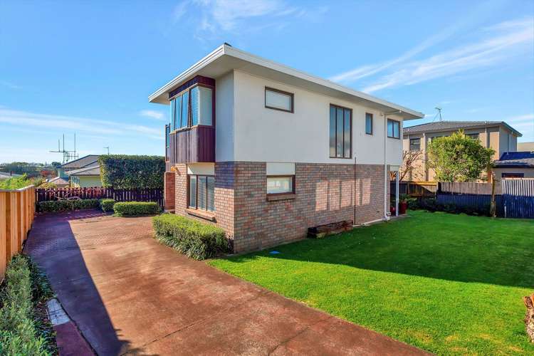 20a Seaview Road Otumoetai_23
