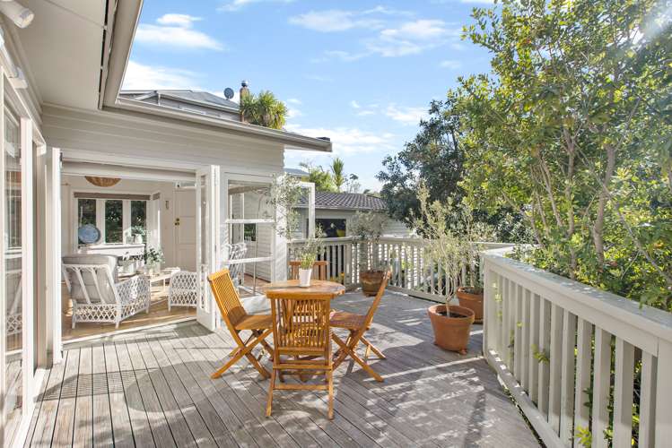 103 Beach Road Mellons Bay_13