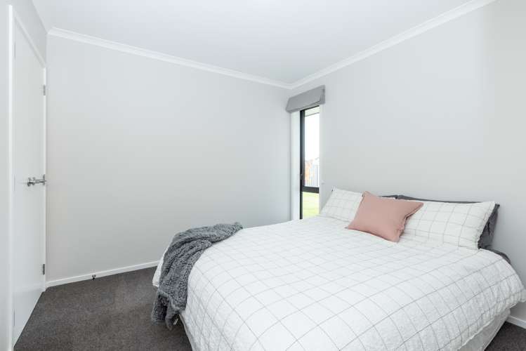 15 Hikawera Drive Frimley_9