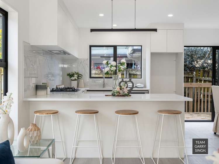 2/113 Porchester road Papakura_4