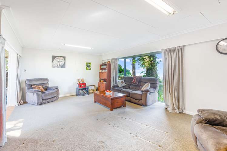 98 Scenic Drive Titirangi_10