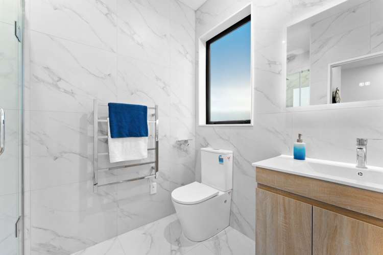 5 Taiororua Avenue Massey_20