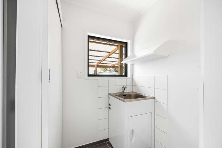 123 Riverpark Crescent Henderson_13