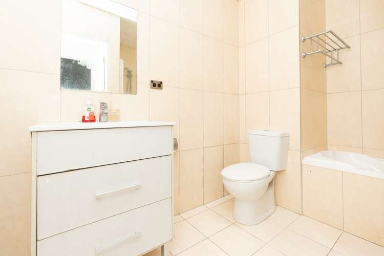 14/46 Peachgrove Road Hamilton East_9