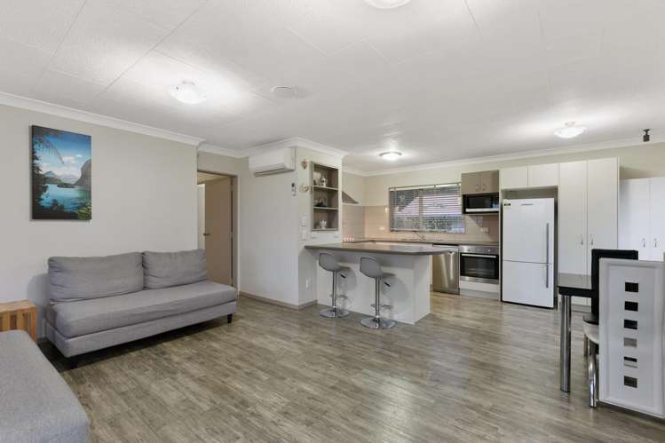 10 Poike Road Hairini_19