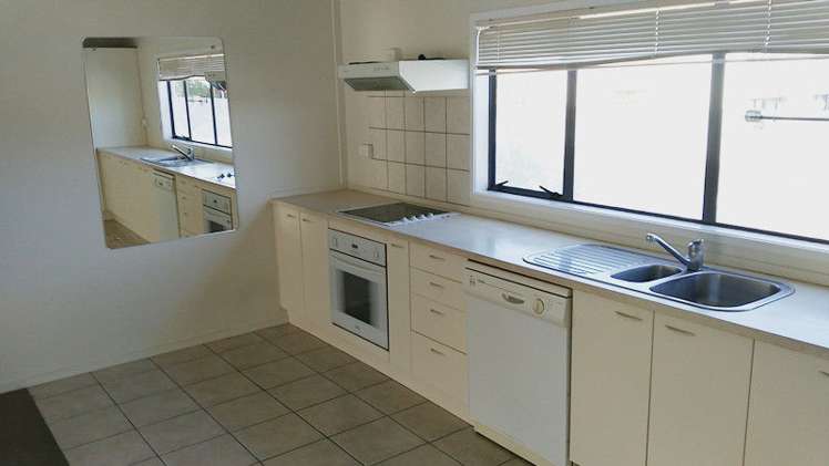 20/6 Ambrico Place New Lynn_14