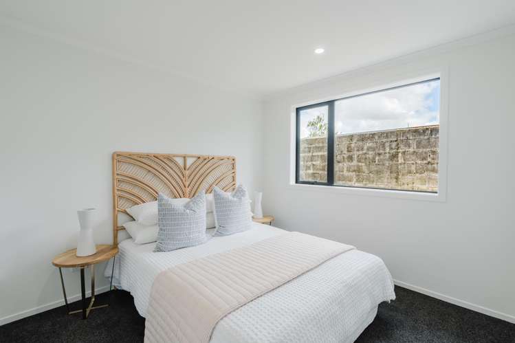 12 & 12A Oban Avenue Glenview_6