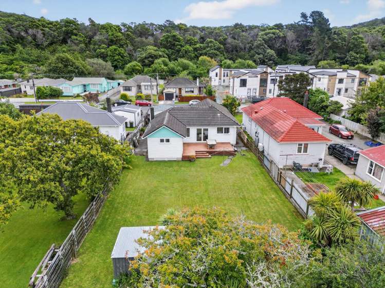 49 Dover Road Wainuiomata_24