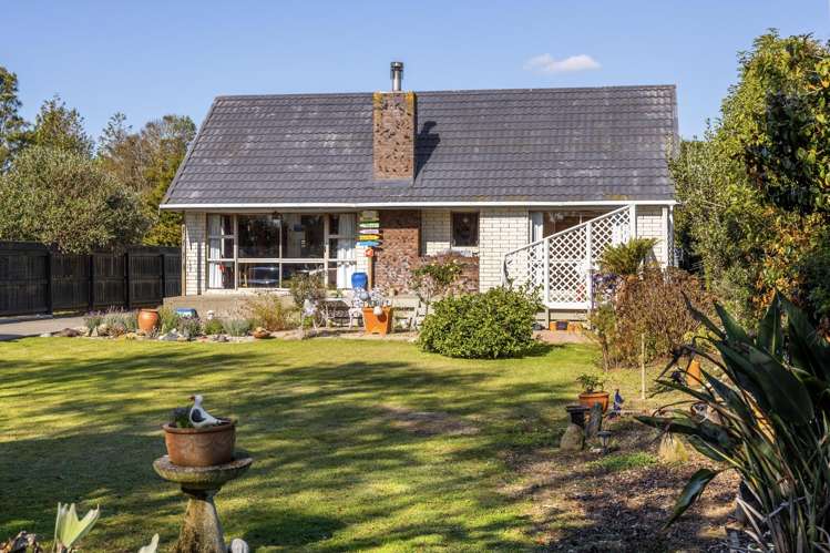 195 High Street Bulls_22