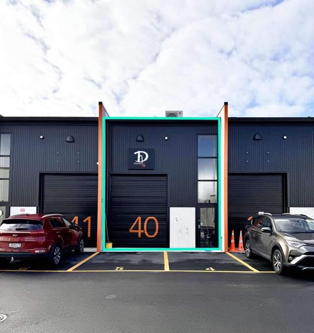 Showroom plus Storage in Heart Hobsonville