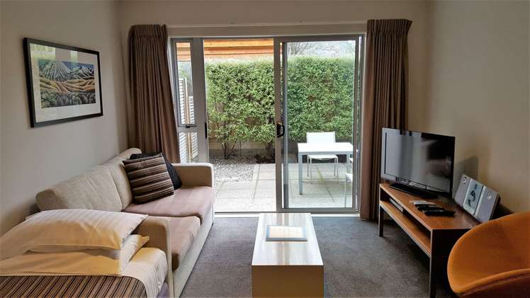 2/13 Plantation Road Wanaka_3