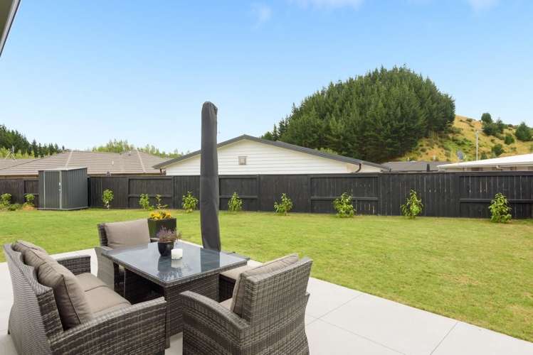 12 Conniston Way Pyes Pa_18