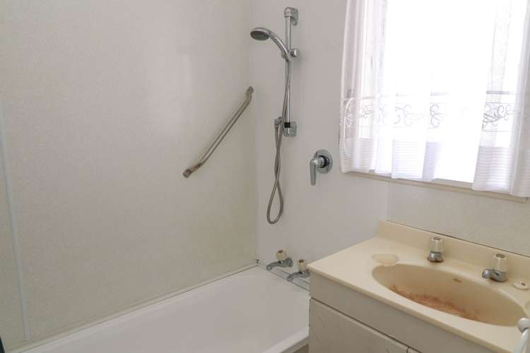 214 Richmond Street Thames_12