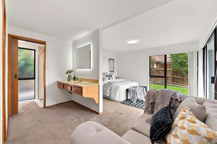 69 Oliver Road Eastern Beach_12
