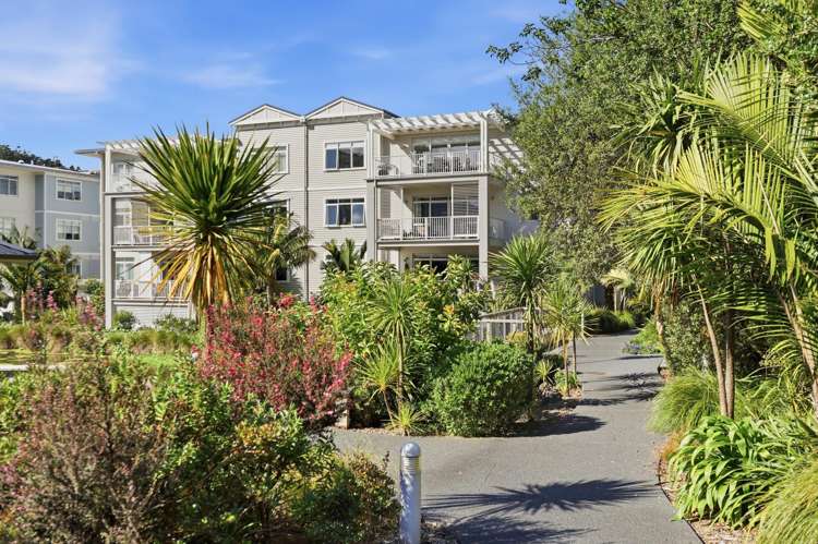 37 Parkside Drive Orewa_24