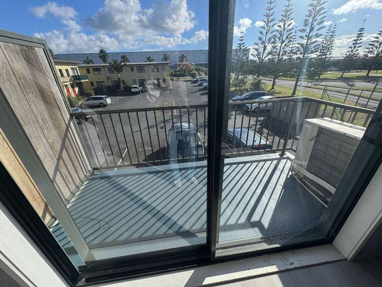 19/13 Laidlaw Way East Tamaki_7