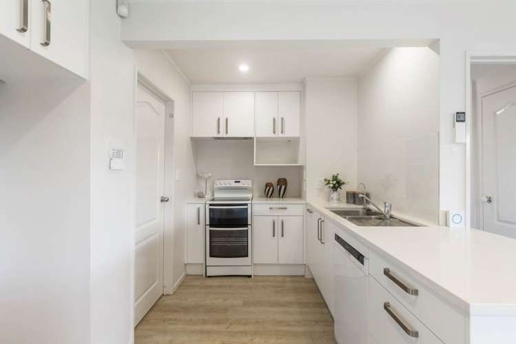 2/288 Great South Road Papakura_11