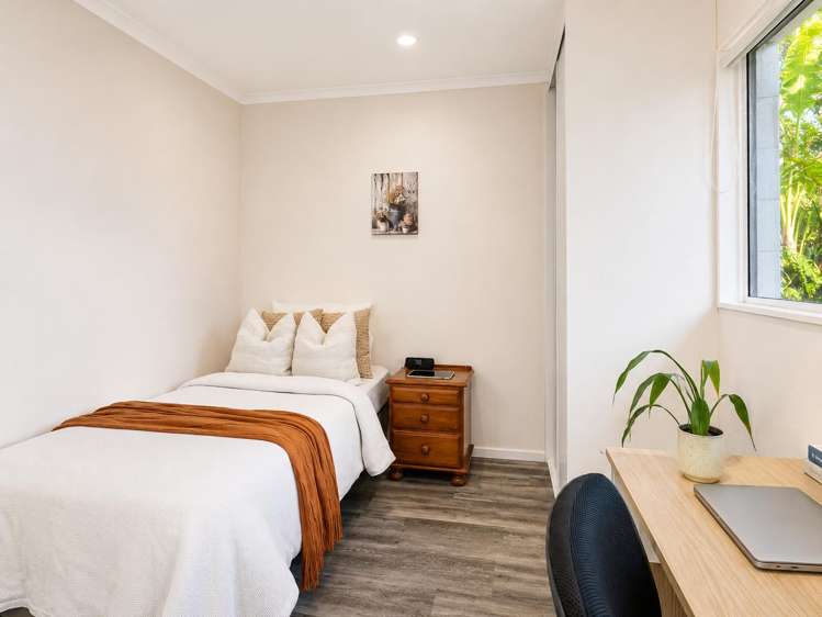 2/13 Scarlock Avenue Browns Bay_16