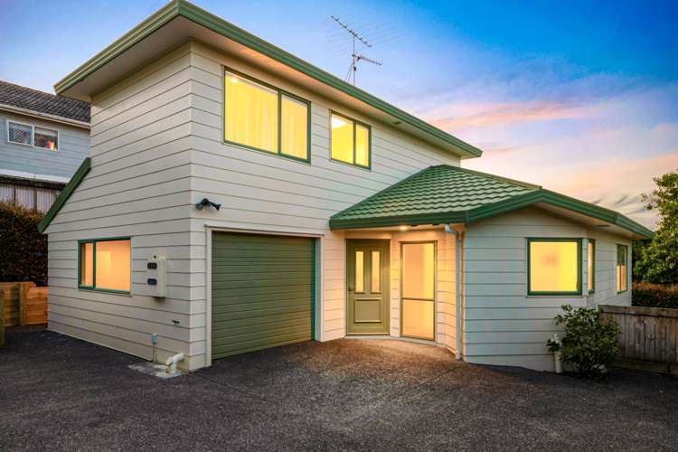 2/253 Wairau Road Totara Vale_18