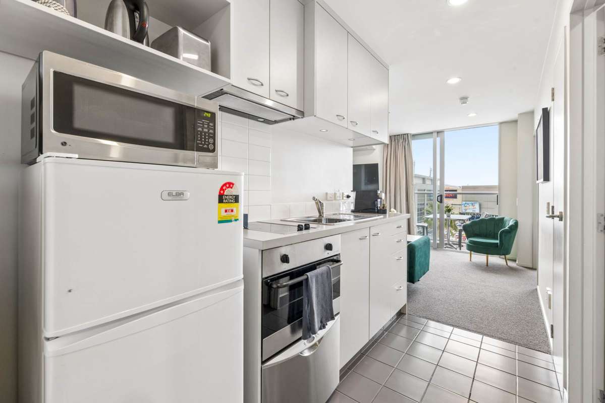 503/17 Amersham Way_2