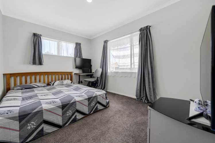 518 & A Chapel Road East Tamaki_15