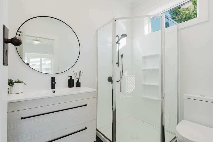 42 Naylor Street Hamilton East_16