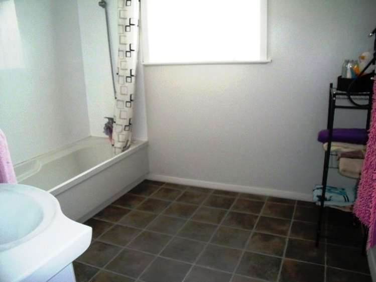 37 Poole Crescent Wainuiomata_9