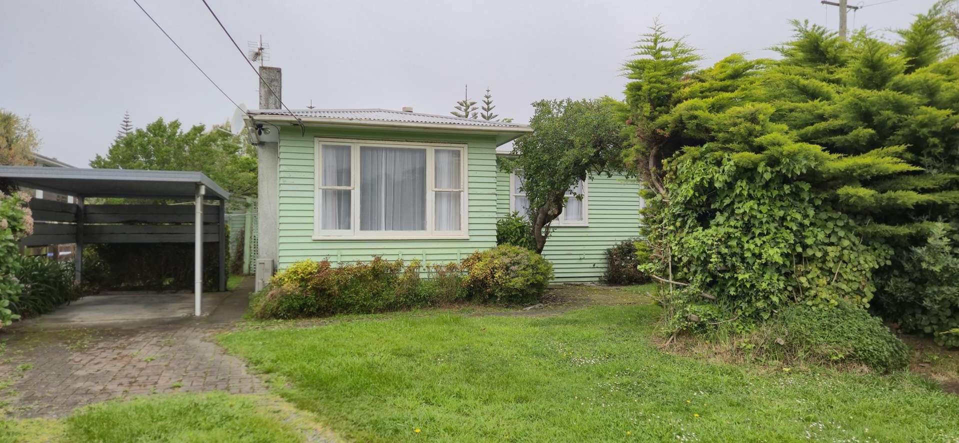 12 Ngatitoa Street Takapuwahia_0