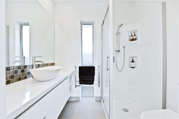 4 Ahutoetoe Road Wainui_20